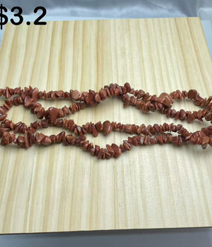 Golden sandstone chips string